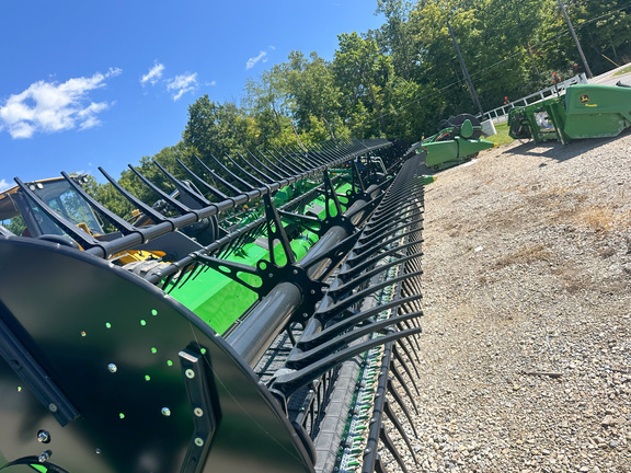 2024 John Deere HD40F Header Combine