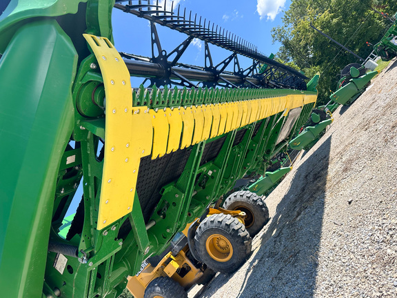 2024 John Deere HD40F Header Combine
