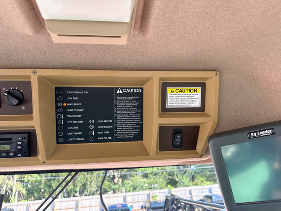 2009 Miller Pro CONDOR A75 Sprayer/High Clearance