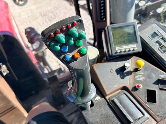 2009 Miller Pro CONDOR A75 Sprayer/High Clearance