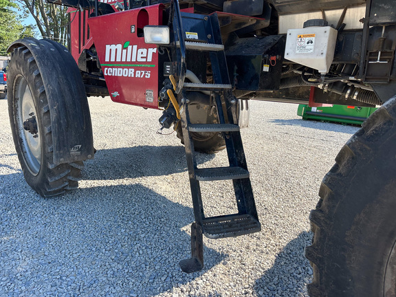 2009 Miller Pro CONDOR A75 Sprayer/High Clearance