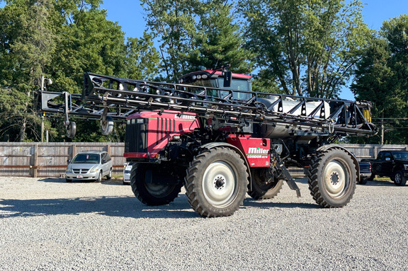 2009 Miller Pro CONDOR A75 Sprayer/High Clearance