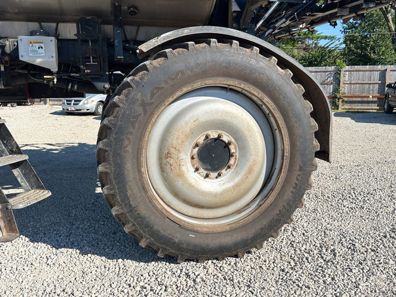 2009 Miller Pro CONDOR A75 Sprayer/High Clearance