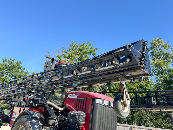 2009 Miller Pro CONDOR A75 Sprayer/High Clearance