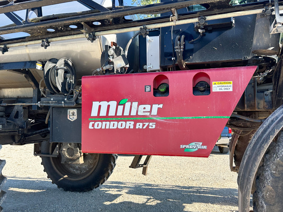 2009 Miller Pro CONDOR A75 Sprayer/High Clearance