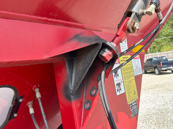 2002 J&M 525-14 Grain Cart