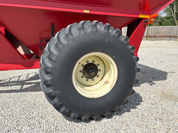 2002 J&M 525-14 Grain Cart