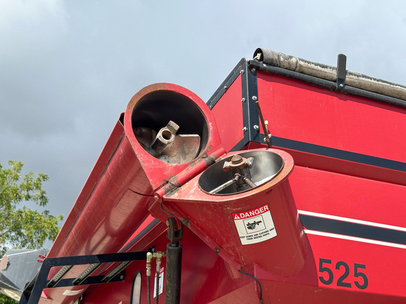 2002 J&M 525-14 Grain Cart