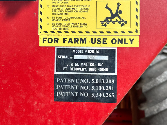 2002 J&M 525-14 Grain Cart