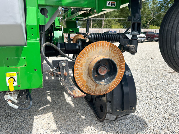 2020 Unverferth 2600 Applicator