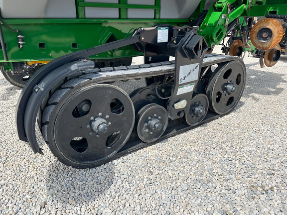 2020 Unverferth 2600 Applicator