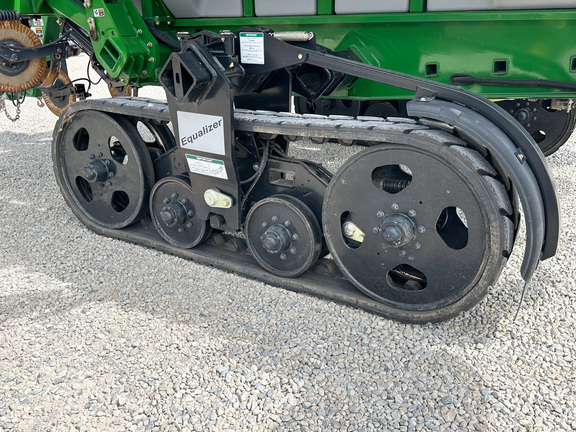 2020 Unverferth 2600 Applicator