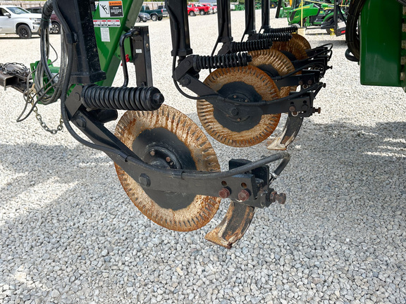 2020 Unverferth 2600 Applicator