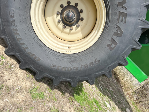 2009 J&M 1000-20 Grain Cart