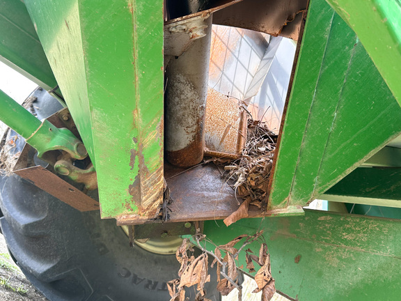 2009 J&M 1000-20 Grain Cart