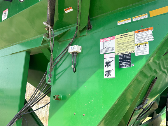 2009 J&M 1000-20 Grain Cart