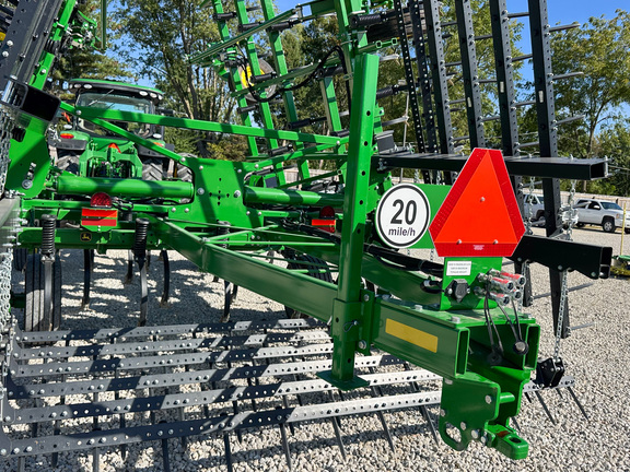 2025 John Deere 2230FH Field Cultivator