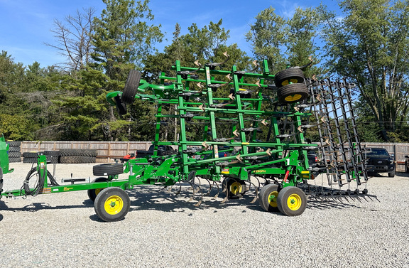 2025 John Deere 2230FH Field Cultivator