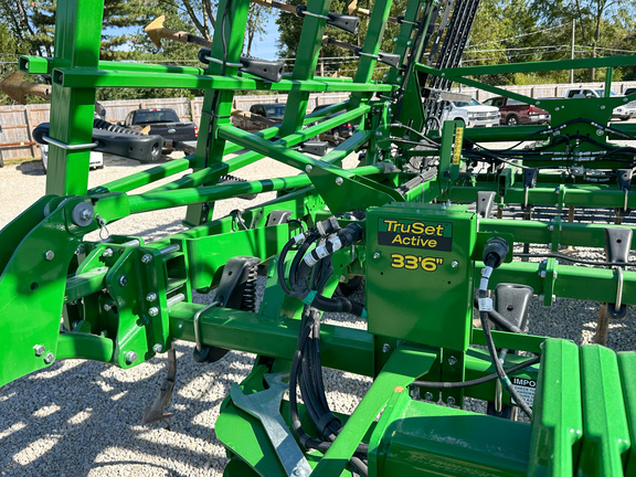 2025 John Deere 2230FH Field Cultivator