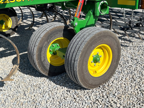 2025 John Deere 2230FH Field Cultivator