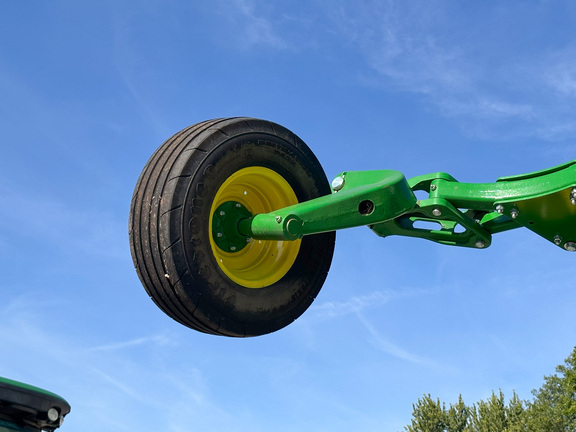 2025 John Deere 2230FH Field Cultivator