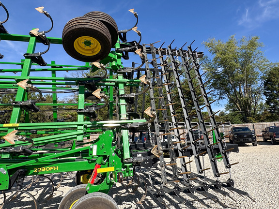 2025 John Deere 2230FH Field Cultivator