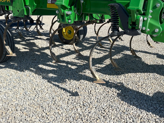 2025 John Deere 2230FH Field Cultivator