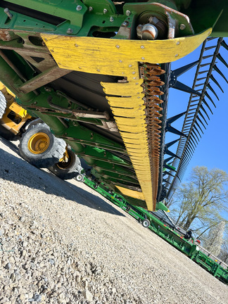 2017 John Deere 640FD Header Combine