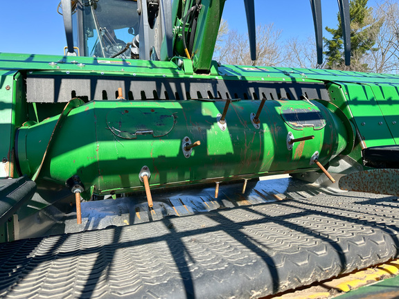 2017 John Deere 640FD Header Combine