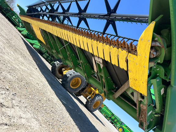 2017 John Deere 640FD Header Combine