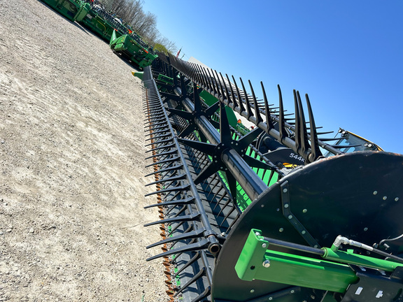 2017 John Deere 640FD Header Combine