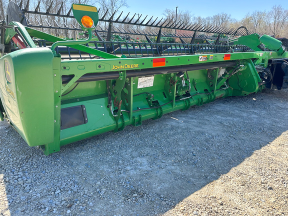 2017 John Deere 640FD Header Combine