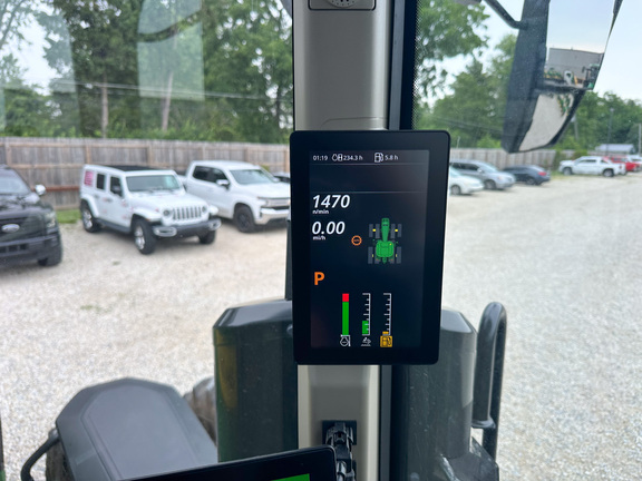 2025 John Deere 8R 370 Tractor