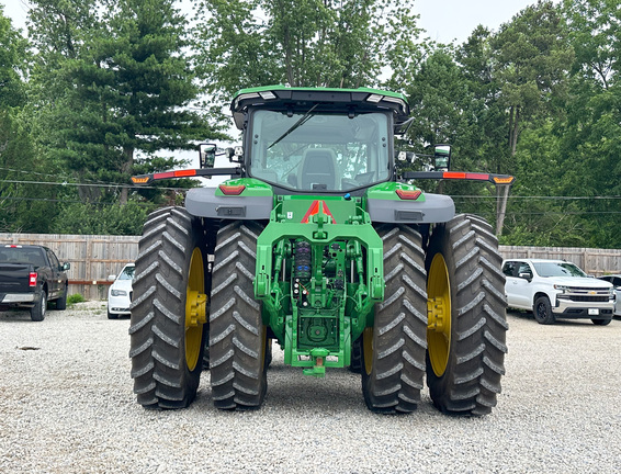 2025 John Deere 8R 370 Tractor