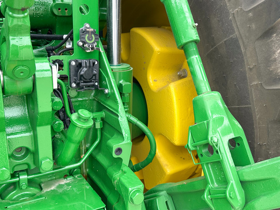 2025 John Deere 8R 370 Tractor