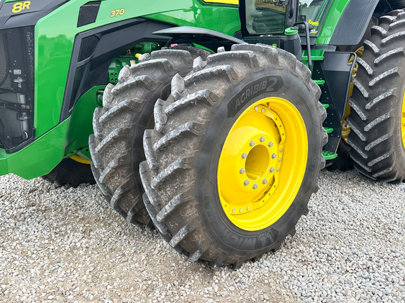 2025 John Deere 8R 370 Tractor