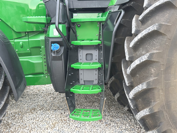 2025 John Deere 8R 370 Tractor