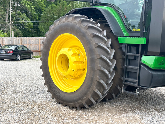 2025 John Deere 8R 370 Tractor