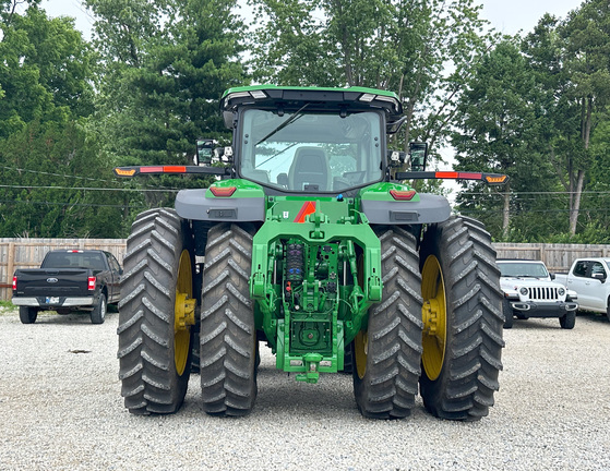 2025 John Deere 8R 370 Tractor