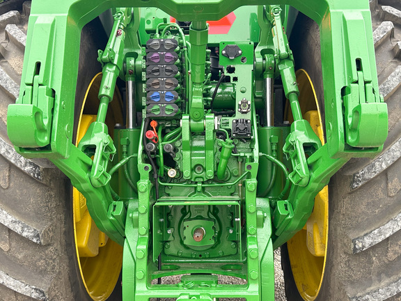 2025 John Deere 8R 370 Tractor