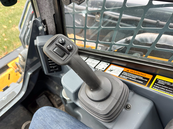 2023 John Deere 325G Compact Track Loader