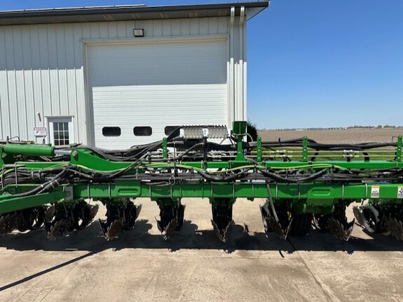 2021 John Deere 1775NT Planter