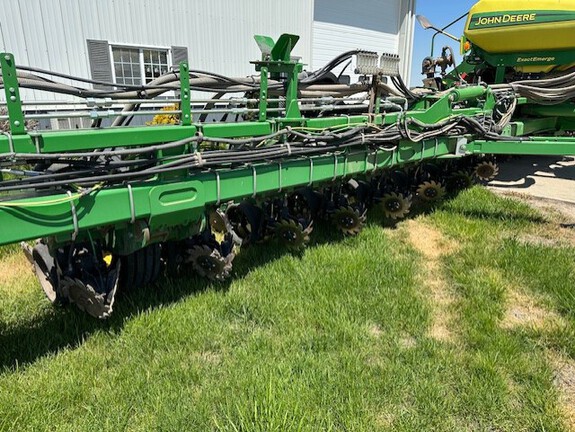 2021 John Deere 1775NT Planter