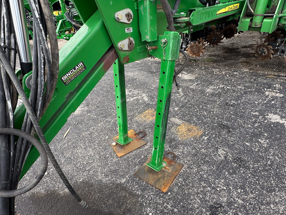 2021 John Deere 1775NT Planter
