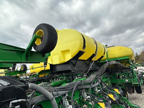 2021 John Deere 1775NT Planter