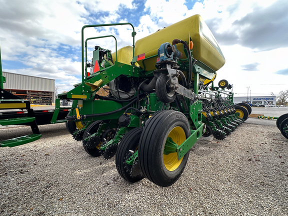 2021 John Deere 1775NT Planter