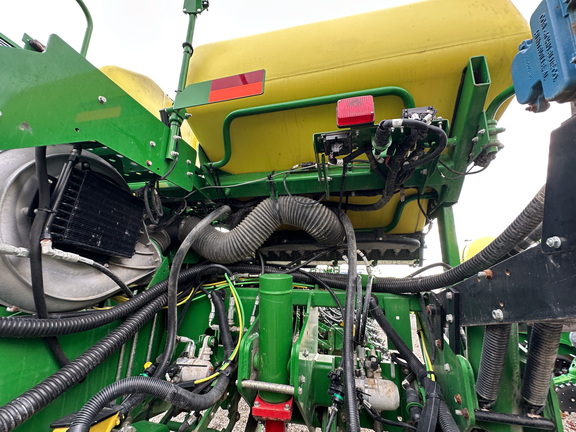 2021 John Deere 1775NT Planter
