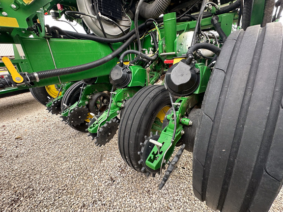 2021 John Deere 1775NT Planter