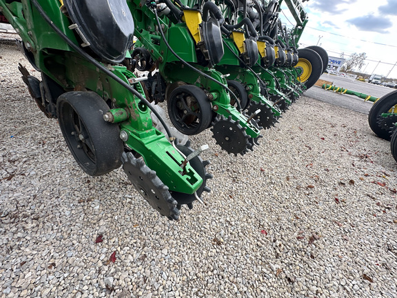 2021 John Deere 1775NT Planter