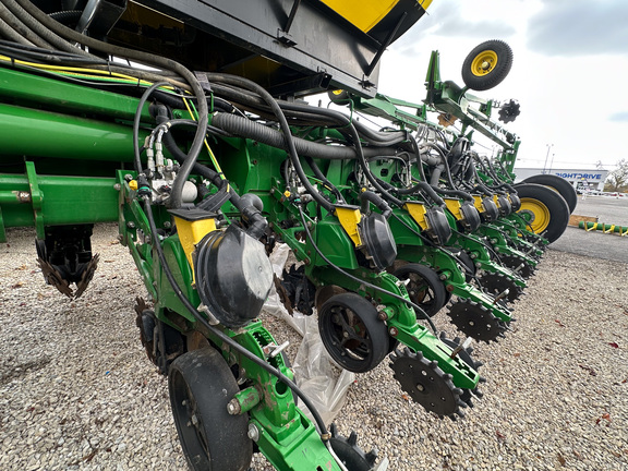 2021 John Deere 1775NT Planter